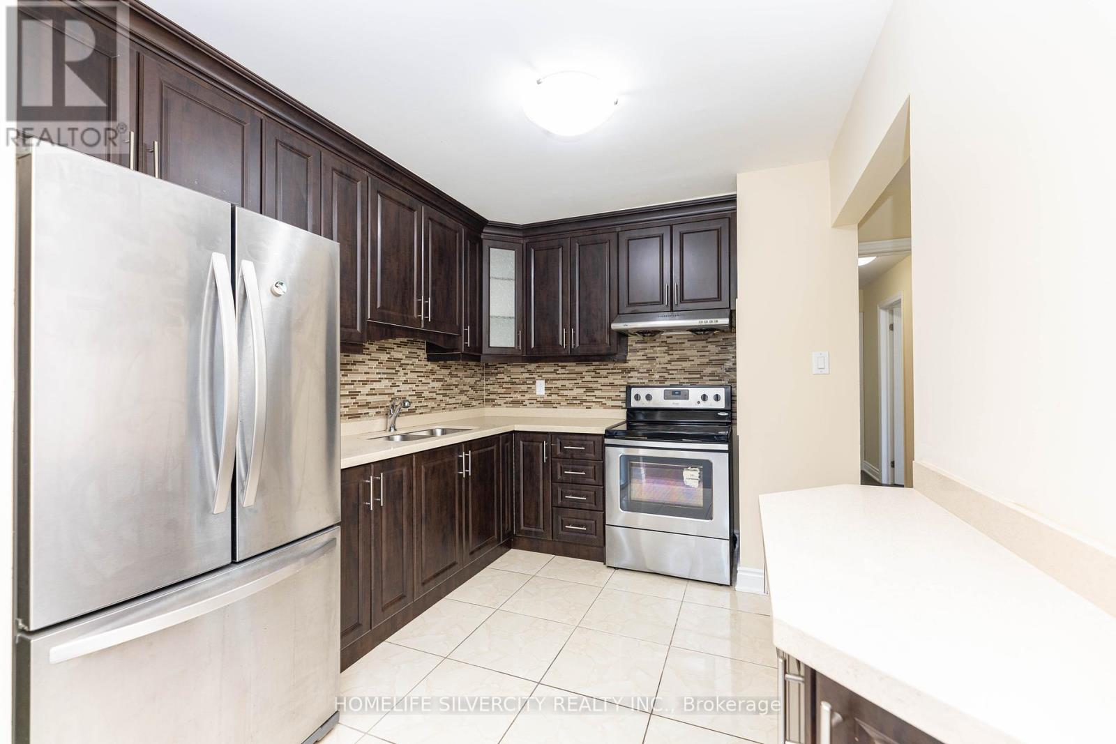 7258 Reindeer Drive, Mississauga, Ontario  L4T 2M7 - Photo 15 - W12384743