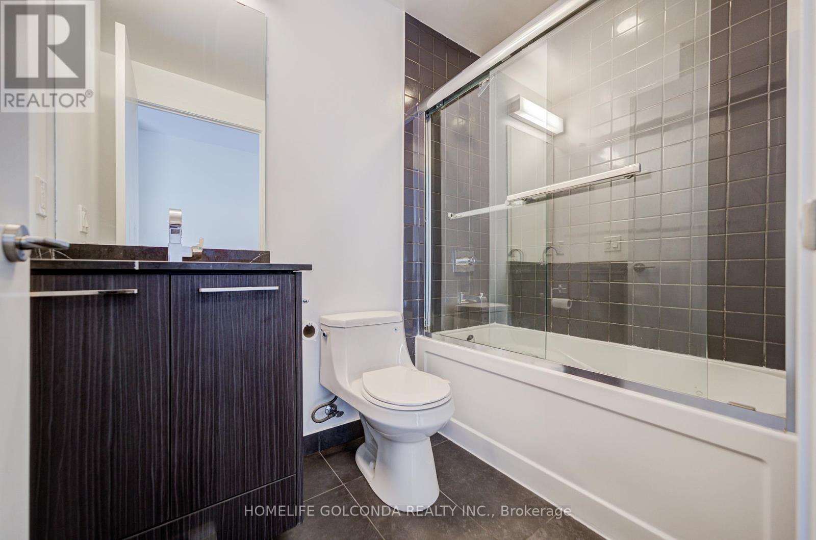 334 - 9471 Yonge Street E, Richmond Hill (Observatory), Ontario  L4C 1V4 - Photo 8 - N12386157
