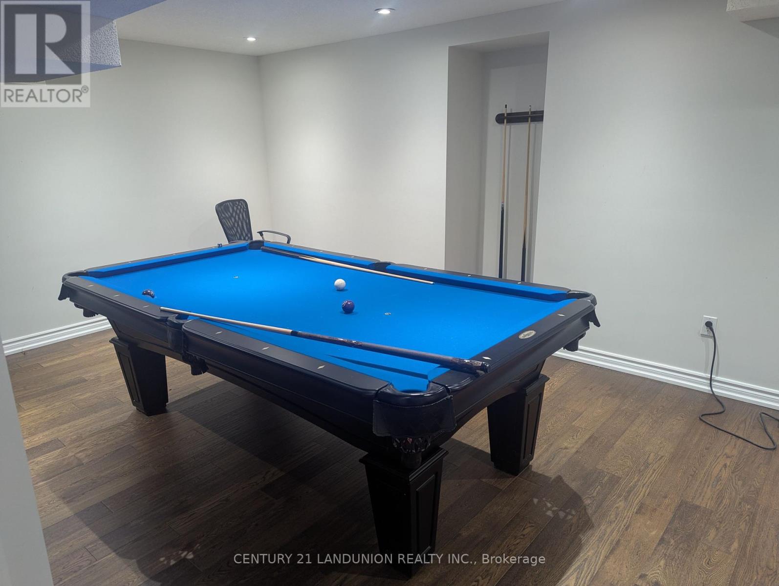58 Stricker Avenue, Markham, Ontario  L6E 1N6 - Photo 7 - N12386170