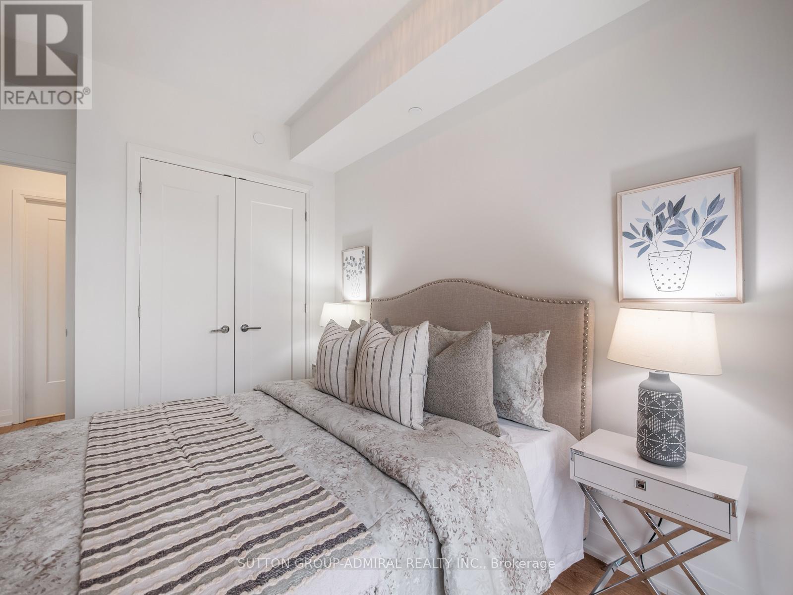 218 - 293 The Kingsway, Toronto, Ontario  M9A 0E8 - Photo 13 - W12386160