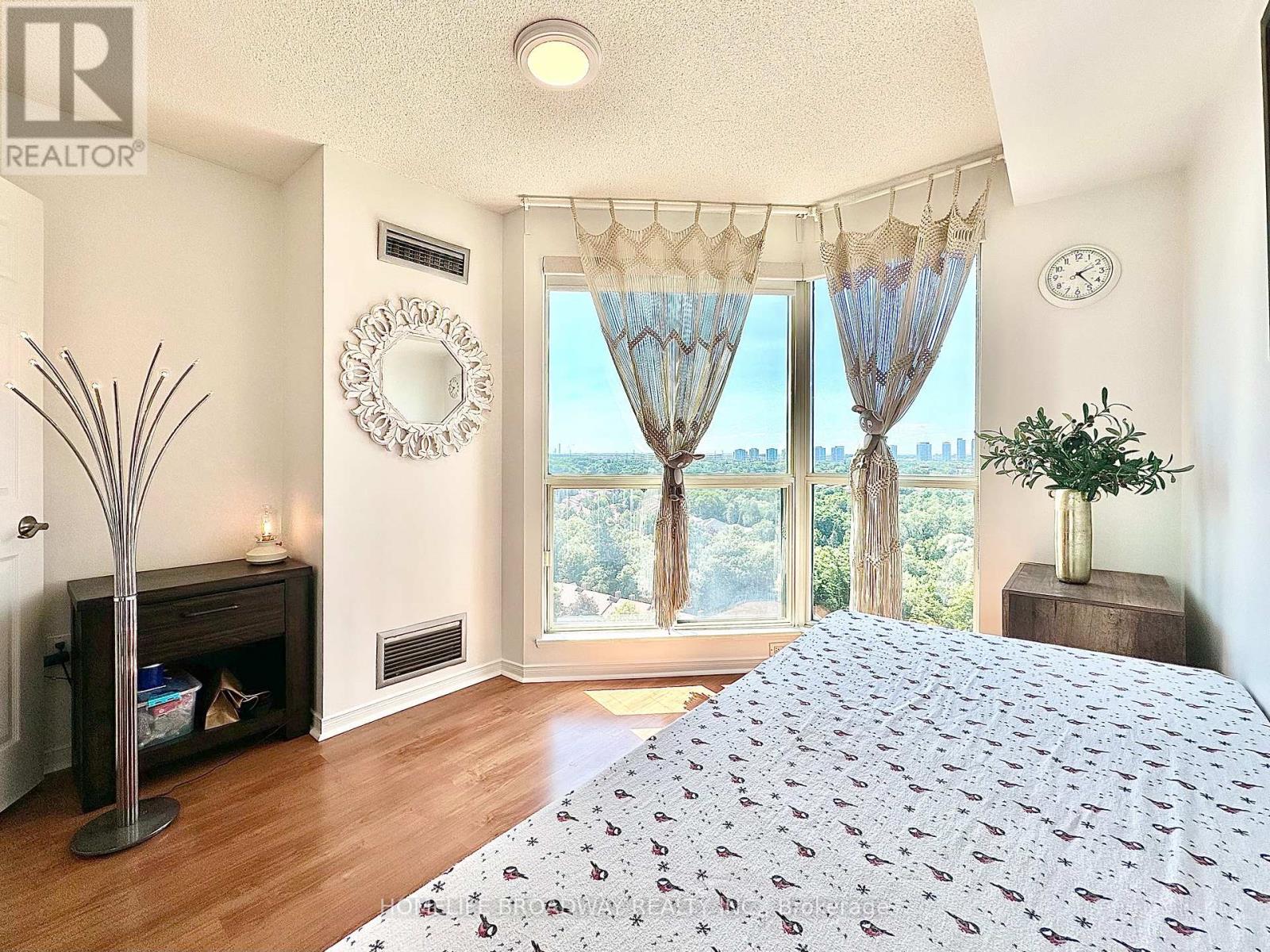 1709 - 2155 Burnhamthorpe Road W, Mississauga, Ontario  L5L 5P4 - Photo 19 - W12386190