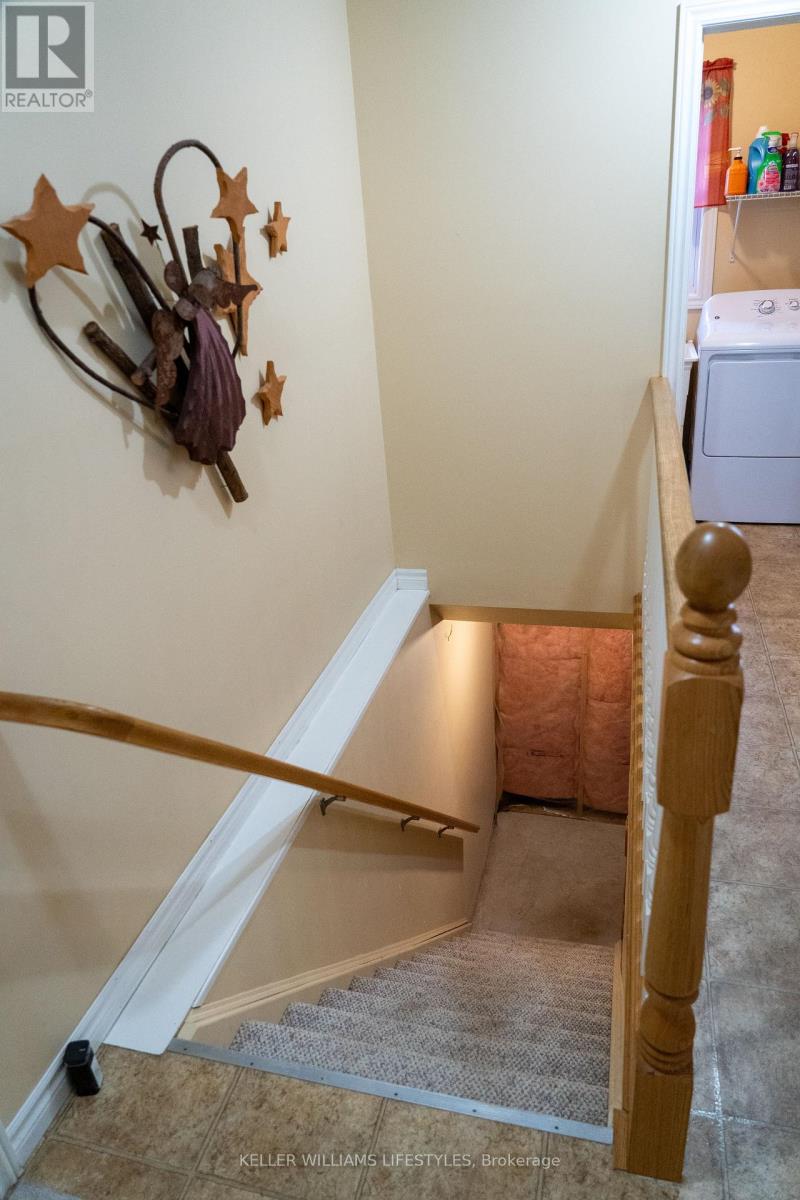 4531 Hamilton Road, Thames Centre, Ontario  N0L 1G6 - Photo 11 - X12386217