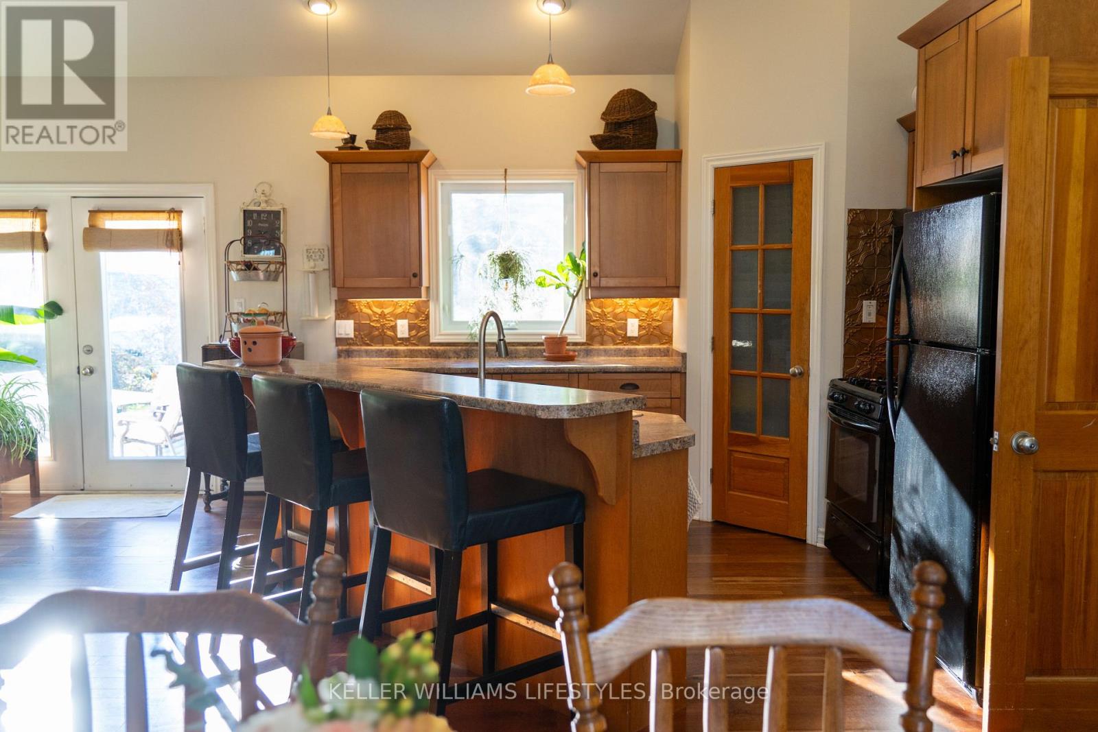 4531 Hamilton Road, Thames Centre, Ontario  N0L 1G6 - Photo 7 - X12386217