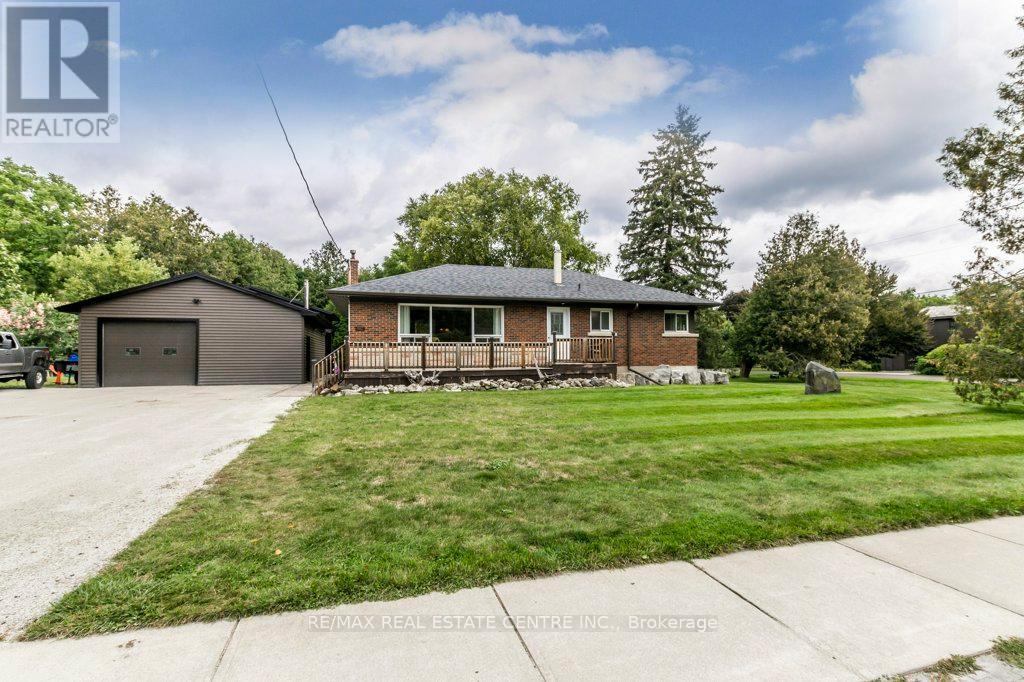 112 York Street, Guelph/eramosa (Eden Mills), Ontario  N0B 1P0 - Photo 1 - X12386156