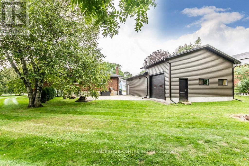 112 York Street, Guelph/eramosa (Eden Mills), Ontario  N0B 1P0 - Photo 30 - X12386156
