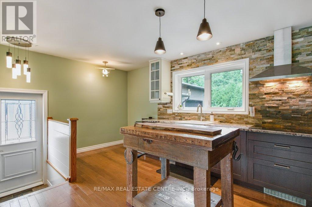 112 York Street, Guelph/eramosa (Eden Mills), Ontario  N0B 1P0 - Photo 6 - X12386156