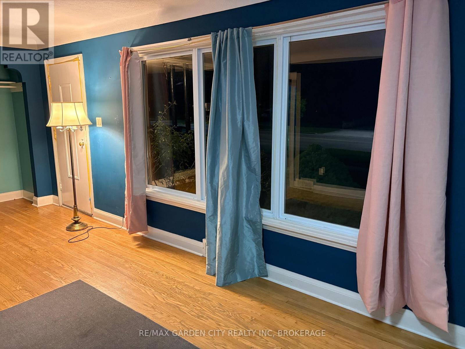 602 Geneva Street, St. Catharines, Ontario  L2N 2J4 - Photo 11 - X12386218