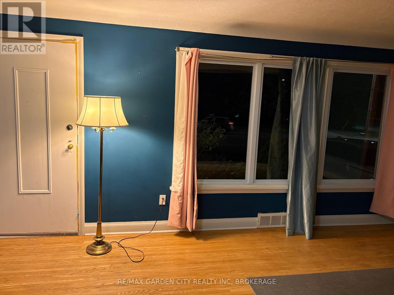602 Geneva Street, St. Catharines, Ontario  L2N 2J4 - Photo 14 - X12386218