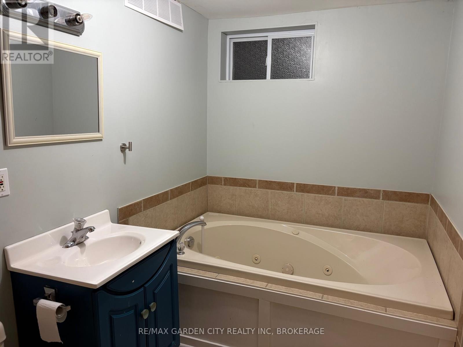 602 Geneva Street, St. Catharines, Ontario  L2N 2J4 - Photo 23 - X12386218