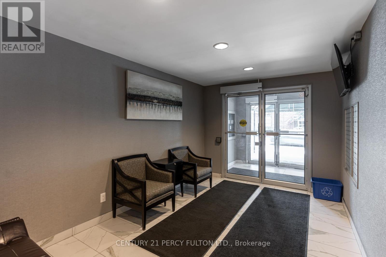 602 - 32 Tannery Street, Mississauga, Ontario  L5M 6T6 - Photo 5 - W12385376
