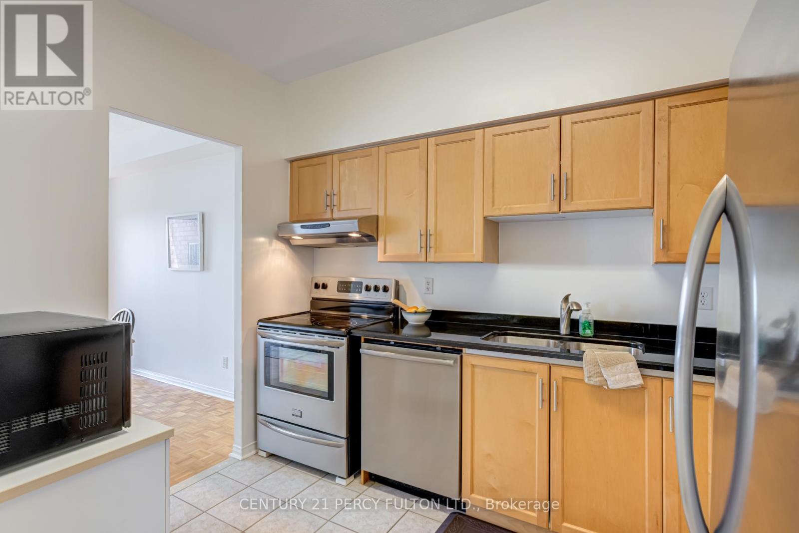 602 - 32 Tannery Street, Mississauga, Ontario  L5M 6T6 - Photo 12 - W12385376