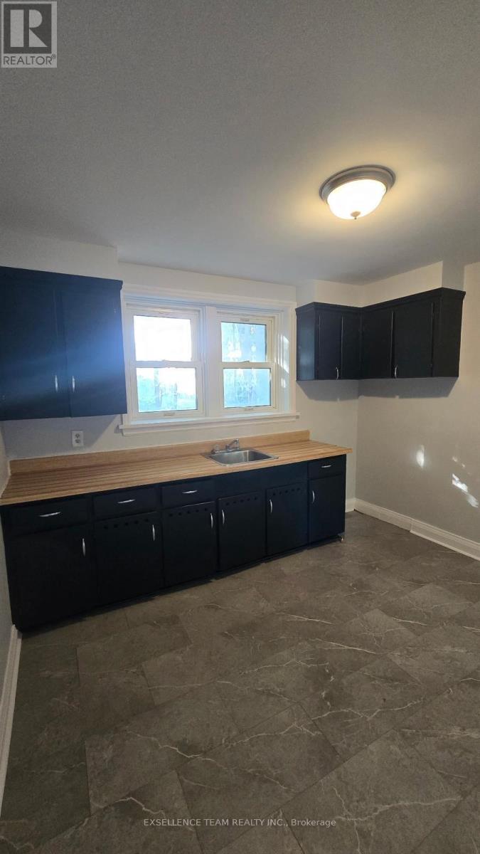 320 Gleeson Avenue N, Cornwall, Ontario  K6J 1E3 - Photo 15 - X12340649