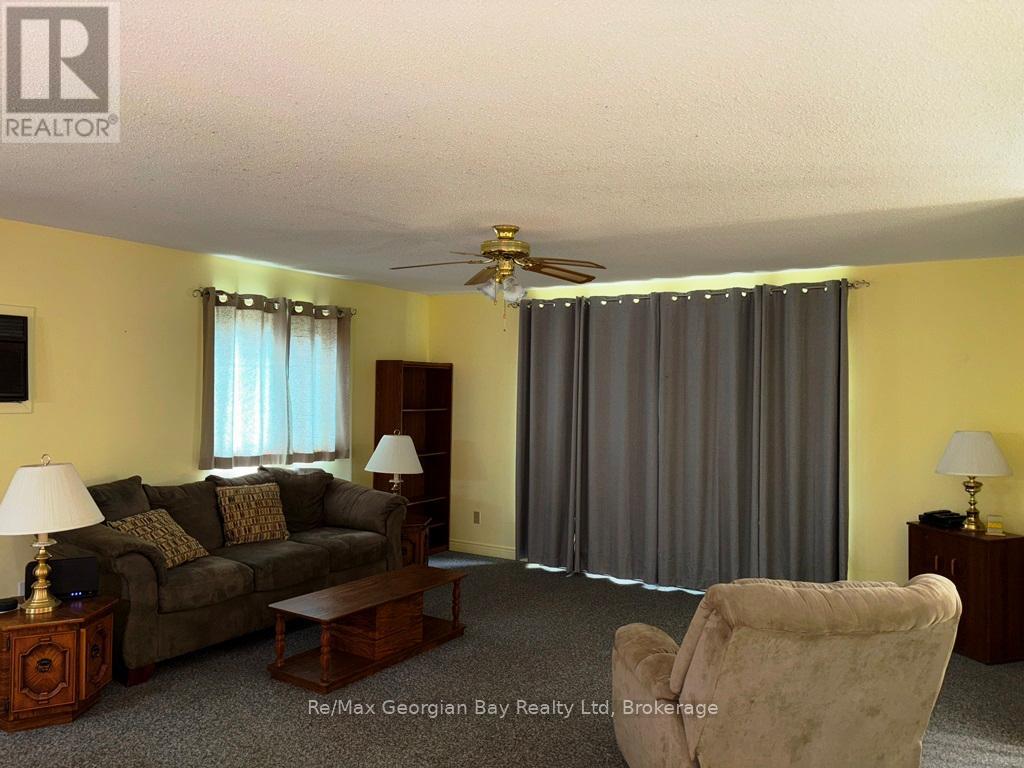 325 Ouida Street, Tay, Ontario  L0K 2C0 - Photo 10 - S12178372