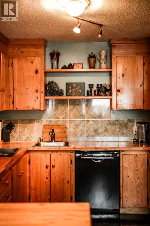 8126 20 Avenue, Coleman, Alberta  T0K 0M0 - Photo 13 - A2235119