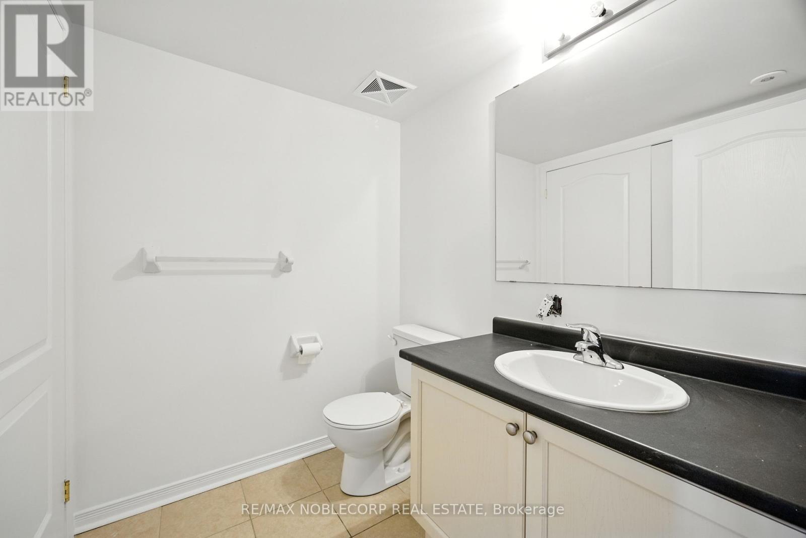 311 - 45 Strangford Lane, Toronto, Ontario  M1L 0E5 - Photo 8 - E12386210