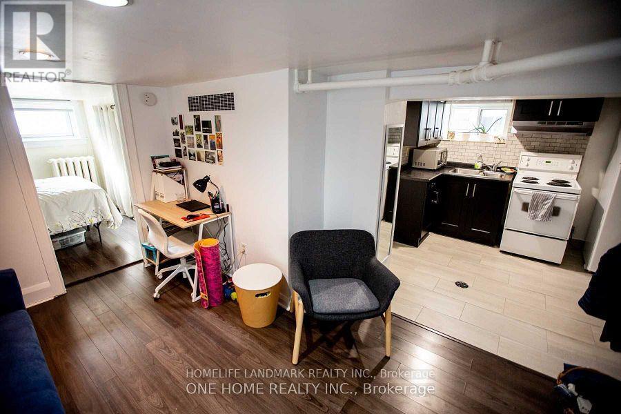245 SAMMON AVENUE, Toronto, Ontario