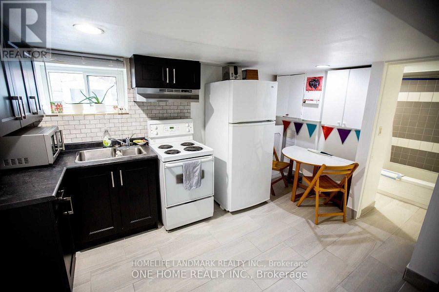 245 Sammon Avenue, Toronto (Danforth Village-East York), Ontario  M4J 1Z6 - Photo 2 - E12386232