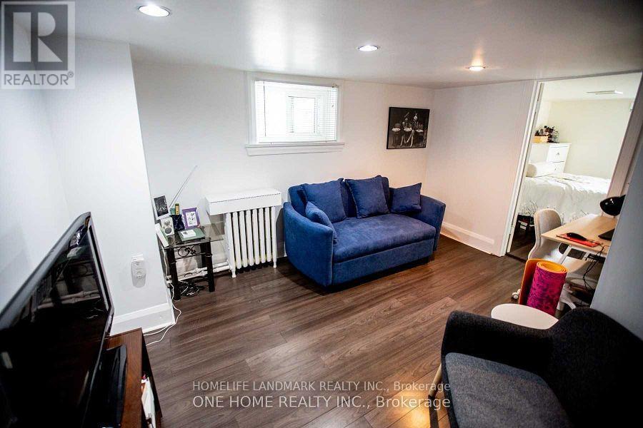245 Sammon Avenue, Toronto (Danforth Village-East York), Ontario  M4J 1Z6 - Photo 3 - E12386232