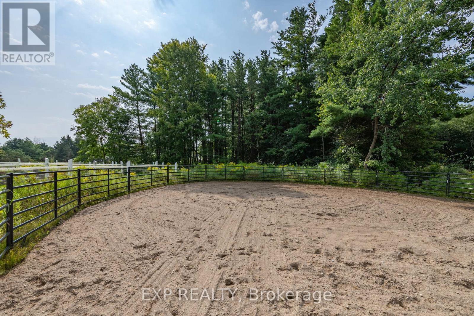 8101 Decker Drive, Middlesex Centre, Ontario  N6P 1P3 - Photo 11 - X12386304