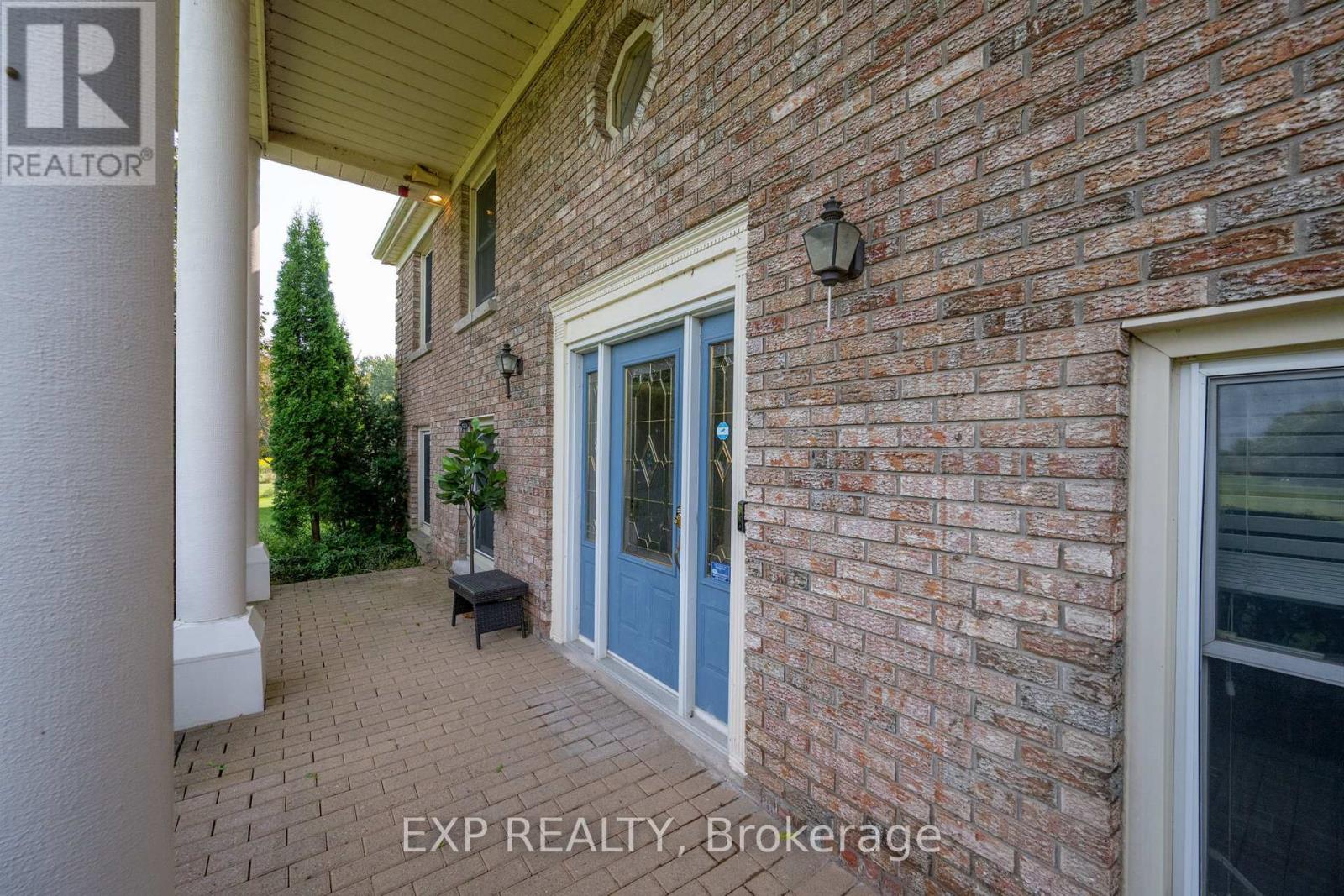 8101 Decker Drive, Middlesex Centre, Ontario  N6P 1P3 - Photo 5 - X12386304