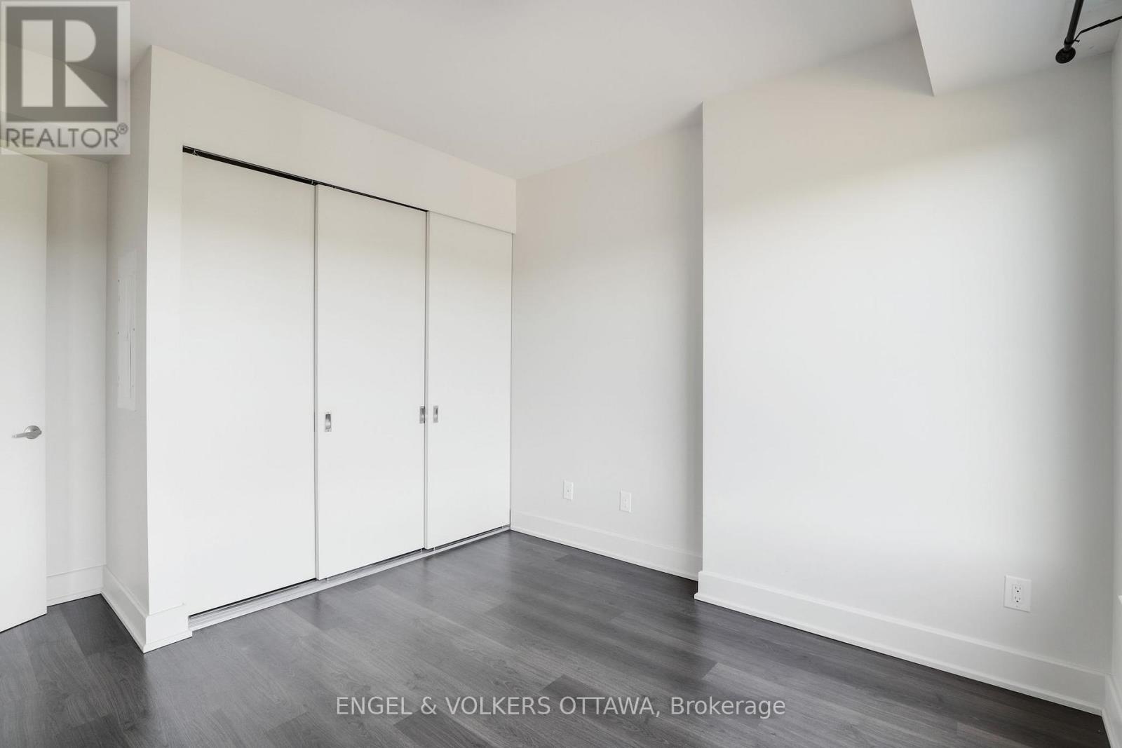 813 - 7 Marquette Avenue, Ottawa, Ontario  K1L 8A7 - Photo 14 - X12386271