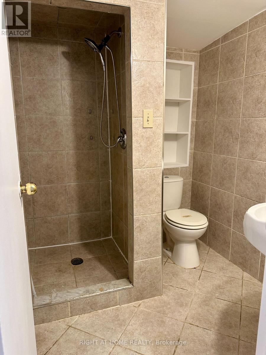 16 Rowanwood Avenue, Brant, Ontario  N3S 7B6 - Photo 11 - X12386235