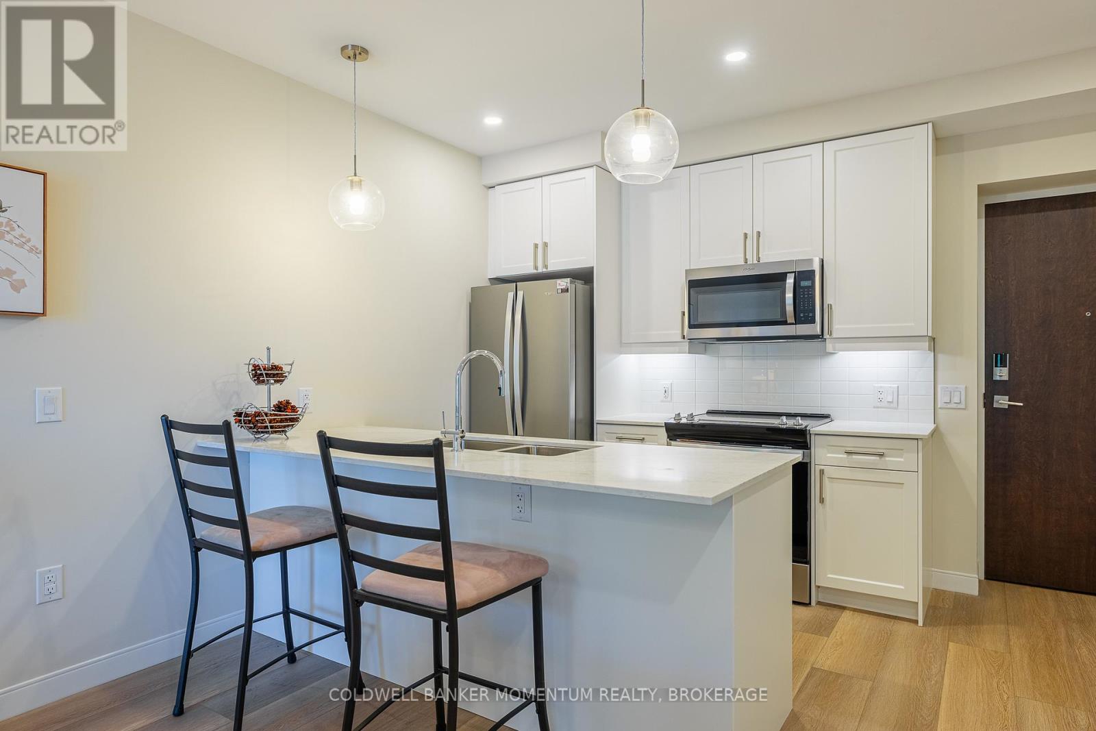 403 - 118 West Street, Port Colborne, Ontario  L3K 0B9 - Photo 12 - X12353826