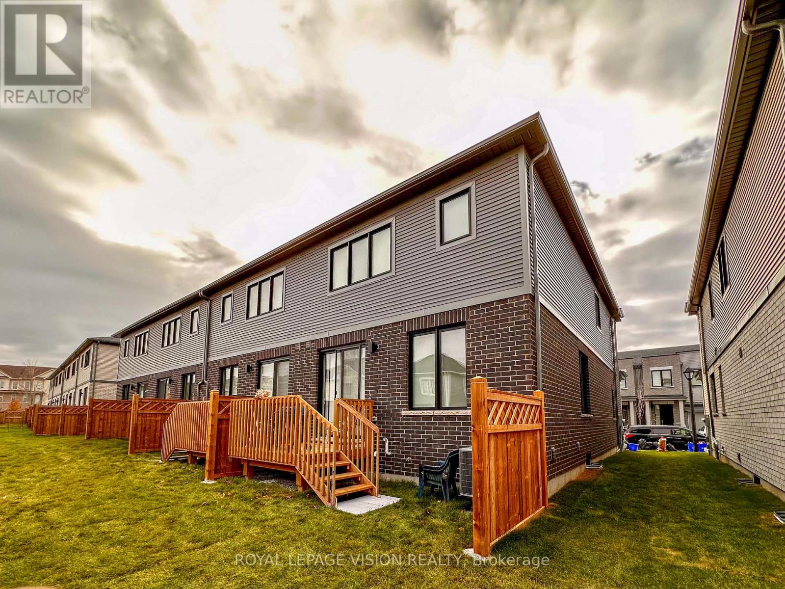 21 Sorbara Way, Whitby (Brooklin), Ontario  L1M 0M4 - Photo 15 - E12386303