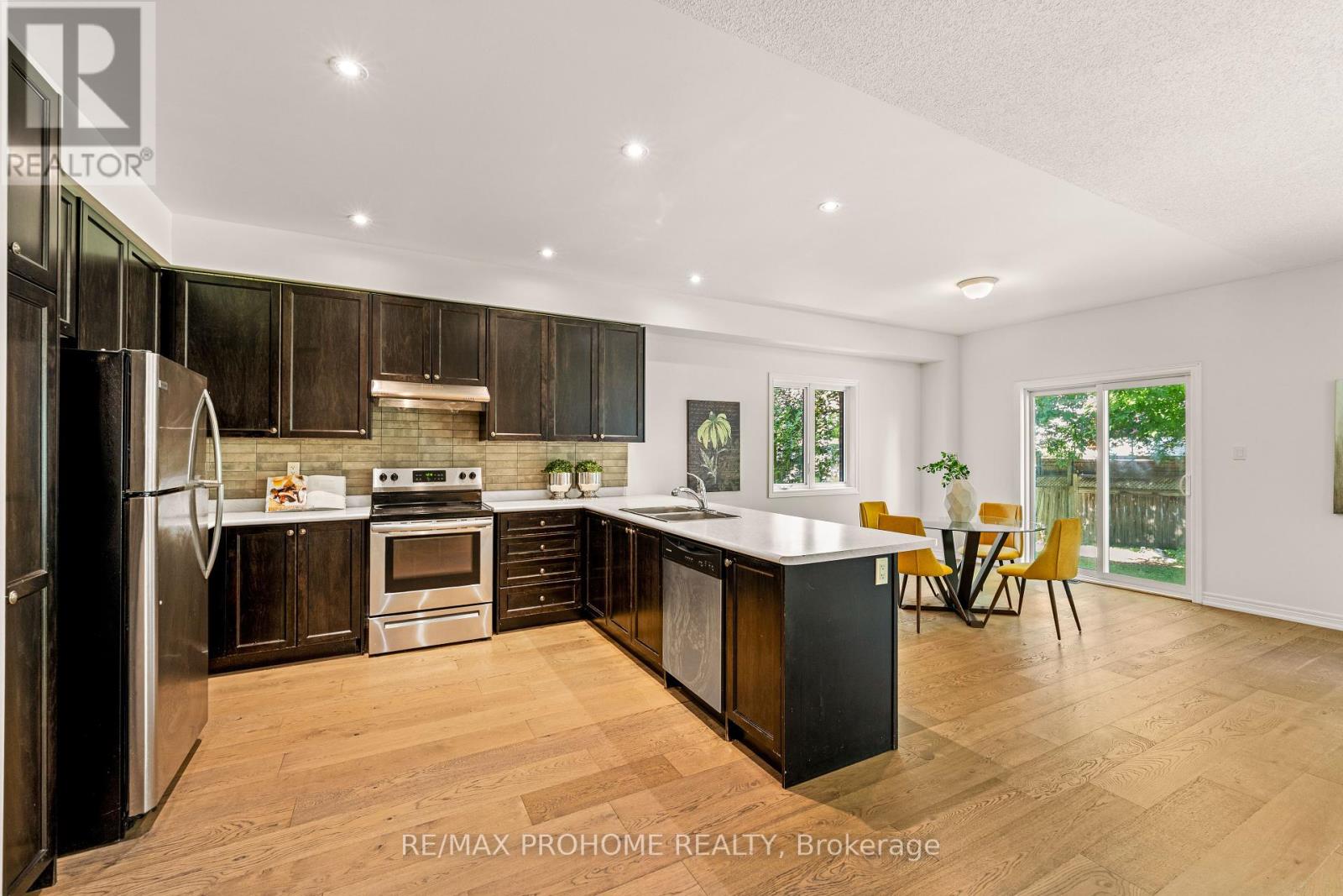 102 Riveredge Drive, Georgina (Keswick North), Ontario  L4P 2P1 - Photo 14 - N12386260