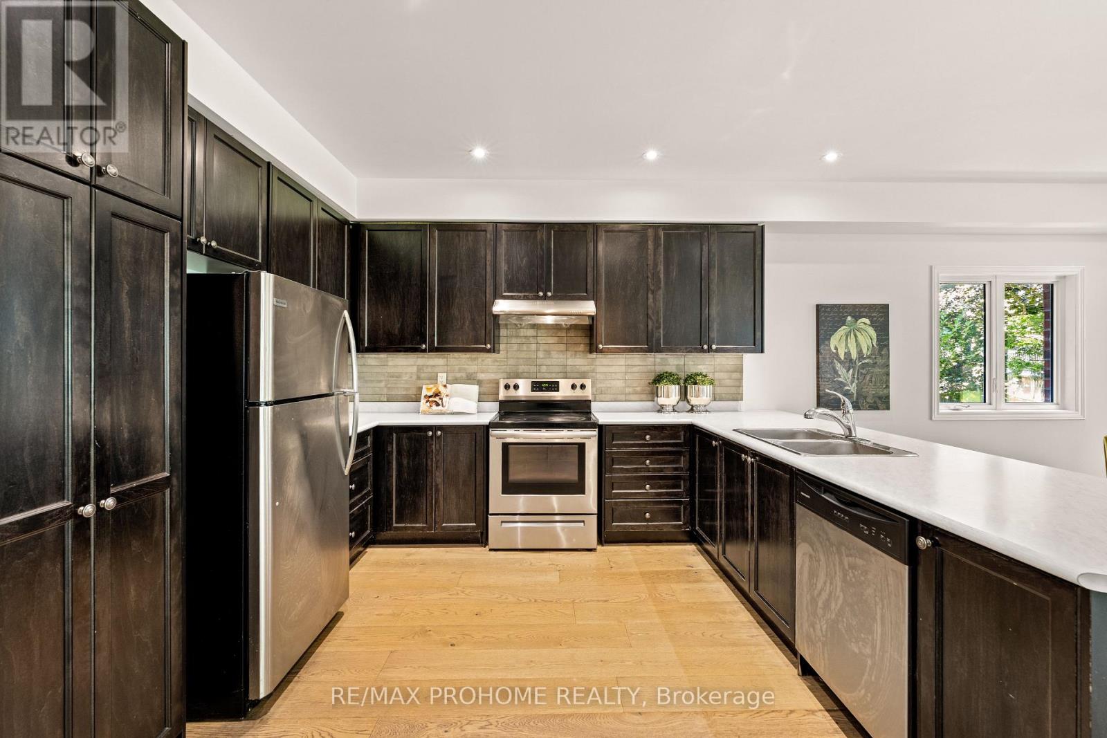 102 Riveredge Drive, Georgina (Keswick North), Ontario  L4P 2P1 - Photo 17 - N12386260