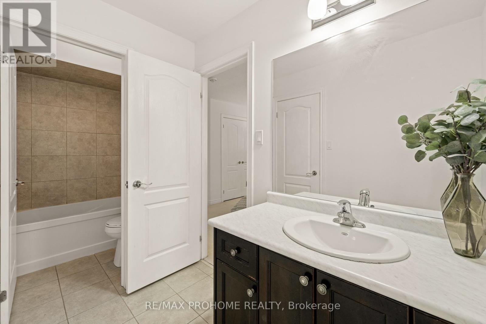 102 Riveredge Drive, Georgina (Keswick North), Ontario  L4P 2P1 - Photo 33 - N12386260