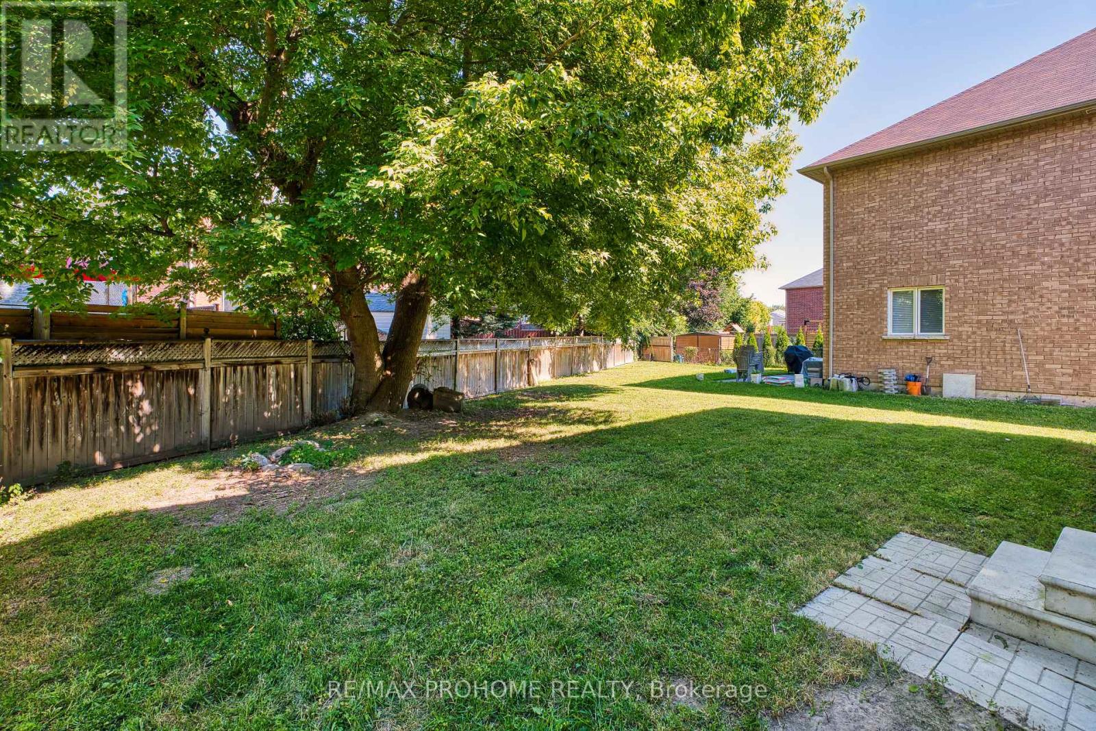 102 Riveredge Drive, Georgina (Keswick North), Ontario  L4P 2P1 - Photo 38 - N12386260