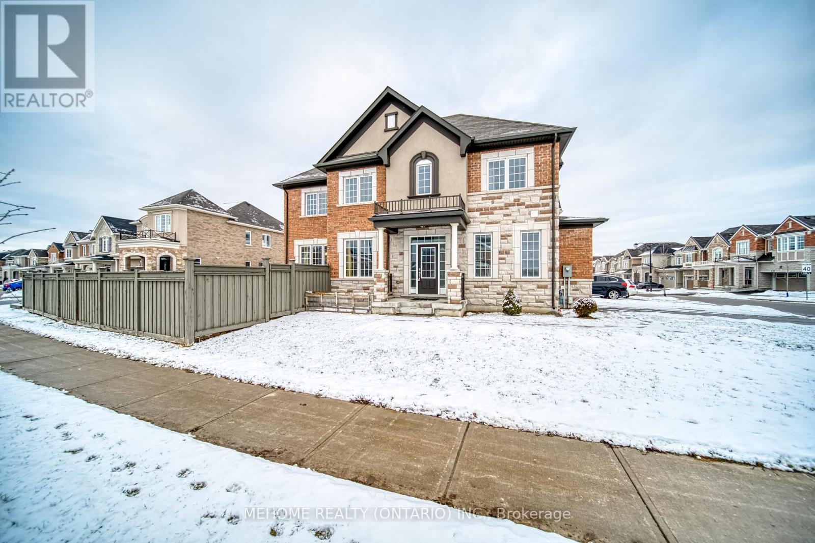 249 Thomas Philips Drive, Aurora, Ontario  L4G 0T6 - Photo 1 - N12386269