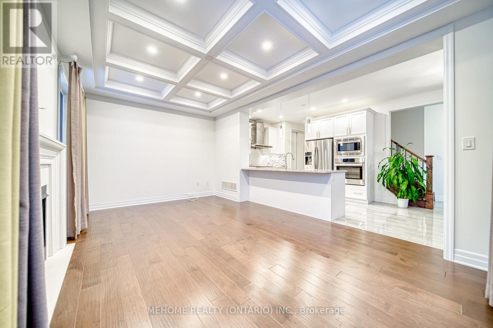 249 Thomas Philips Drive, Aurora, Ontario  L4G 0T6 - Photo 12 - N12386269