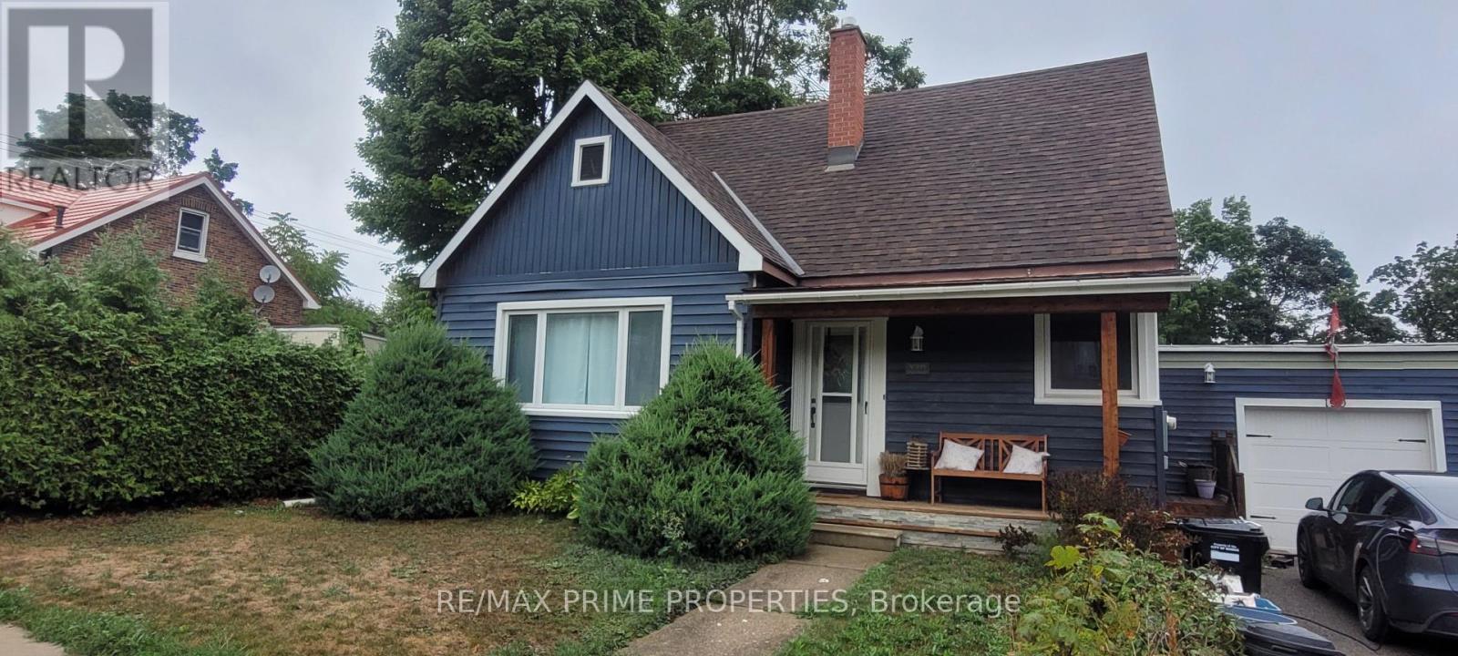 Upper - 199 Owen Street, Barrie, Ontario  L4M 3H8 - Photo 2 - S12386288
