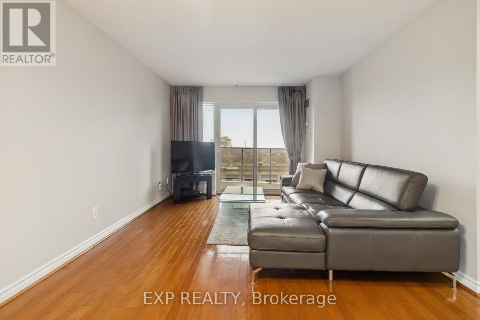 616 - 25 Kingsbridge Garden Circle, Mississauga (Hurontario), Ontario  L5R 4B1 - Photo 7 - W12386248