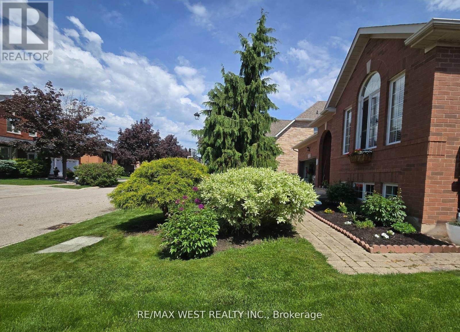 2223 Lapsley Crescent, Oakville, Ontario  L6M 4V1 - Photo 20 - W12386279