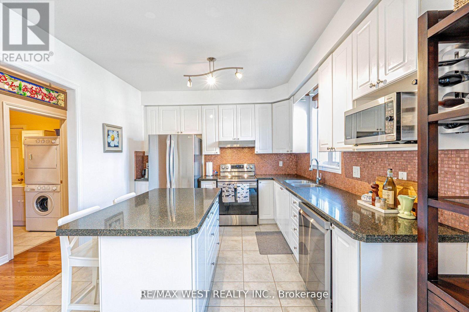 2223 Lapsley Crescent, Oakville, Ontario  L6M 4V1 - Photo 8 - W12386279