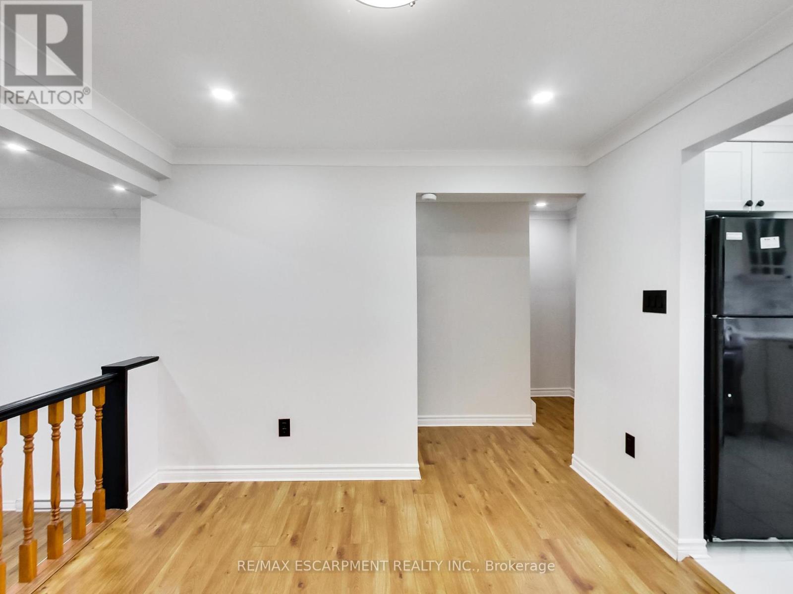 31 Briar Path, Brampton, Ontario  L6T 2A3 - Photo 17 - W12386293