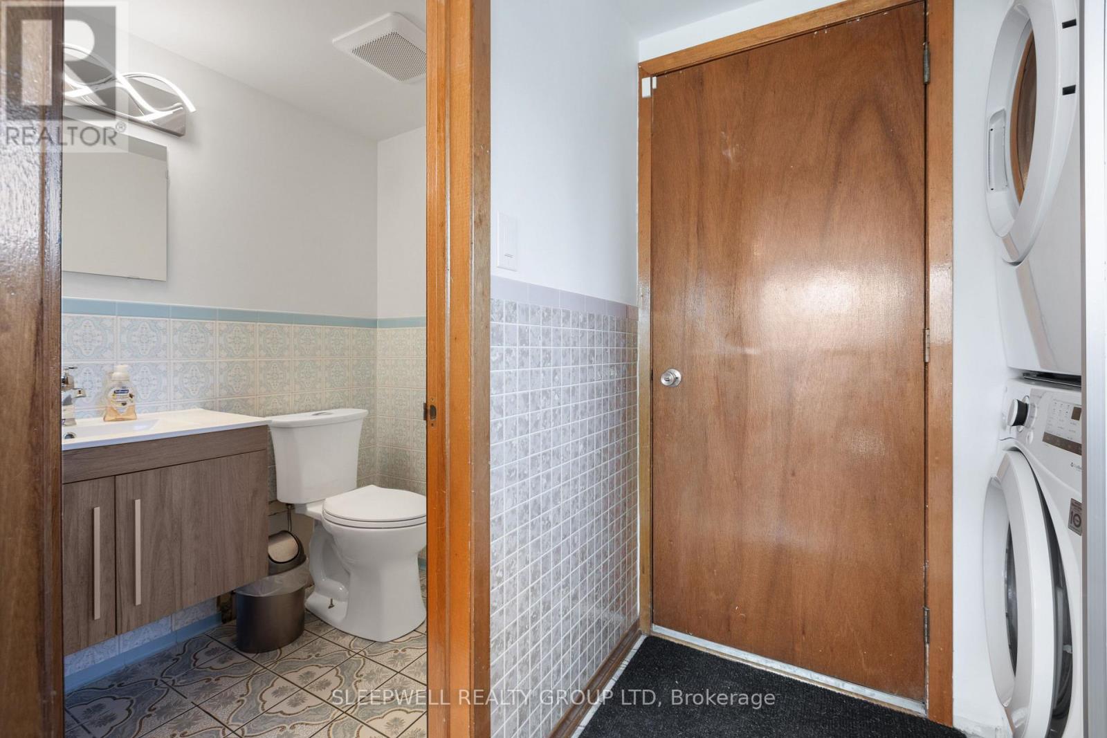 1545 Prince Of Wales Drive, Ottawa, Ontario  K2C 1N9 - Photo 22 - X12386320