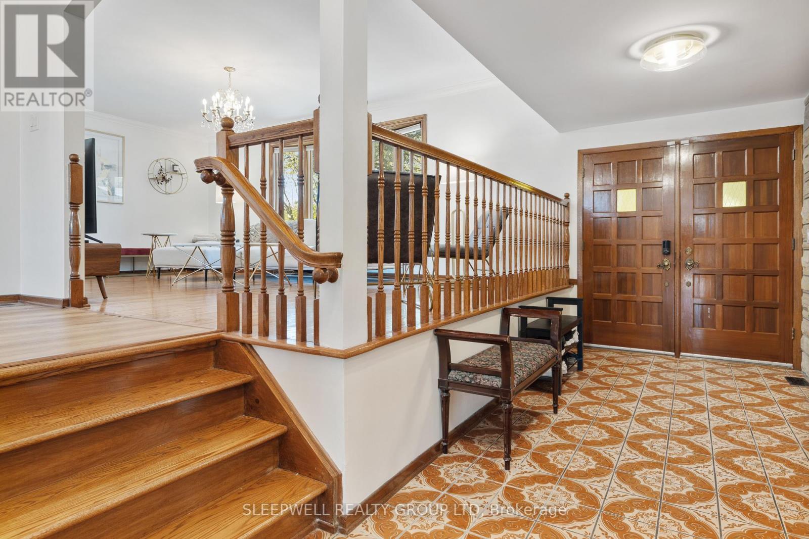 1545 Prince Of Wales Drive, Ottawa, Ontario  K2C 1N9 - Photo 5 - X12386320