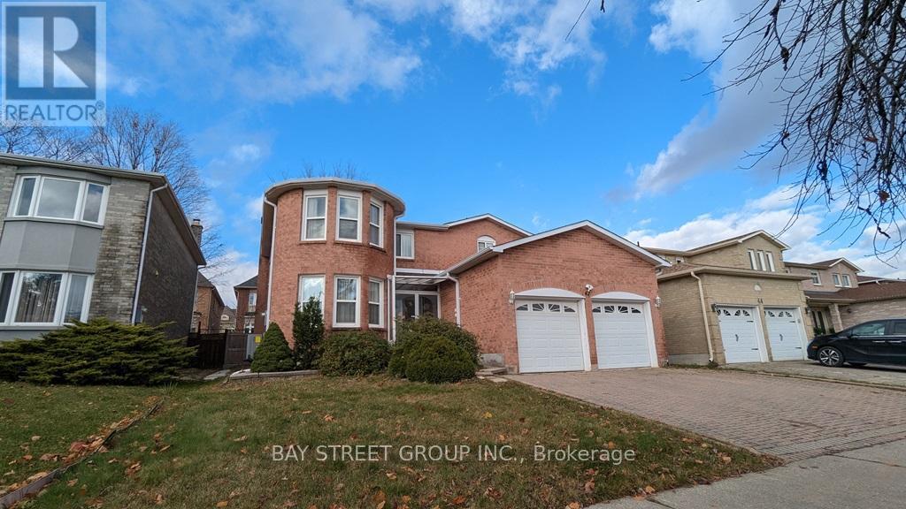 42 PICKETT CRESCENT, Richmond Hill, Ontario