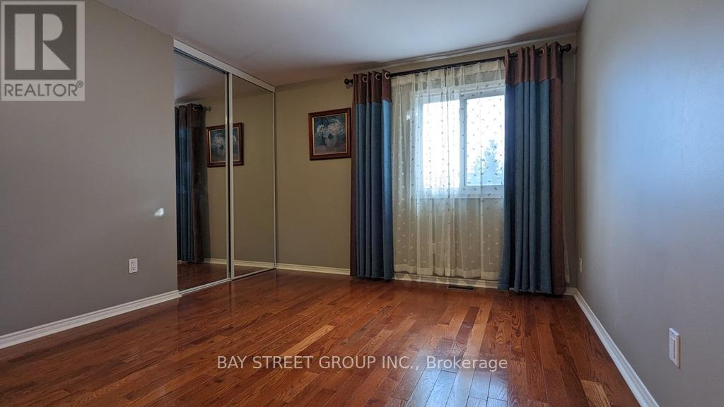 42 Pickett Crescent, Richmond Hill, Ontario  L4C 9L3 - Photo 17 - N12386327
