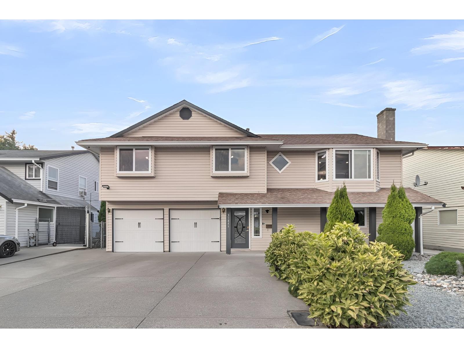 31849 Mayne Avenue, Abbotsford, British Columbia  V2T 4W9 - Photo 1 - R3042891