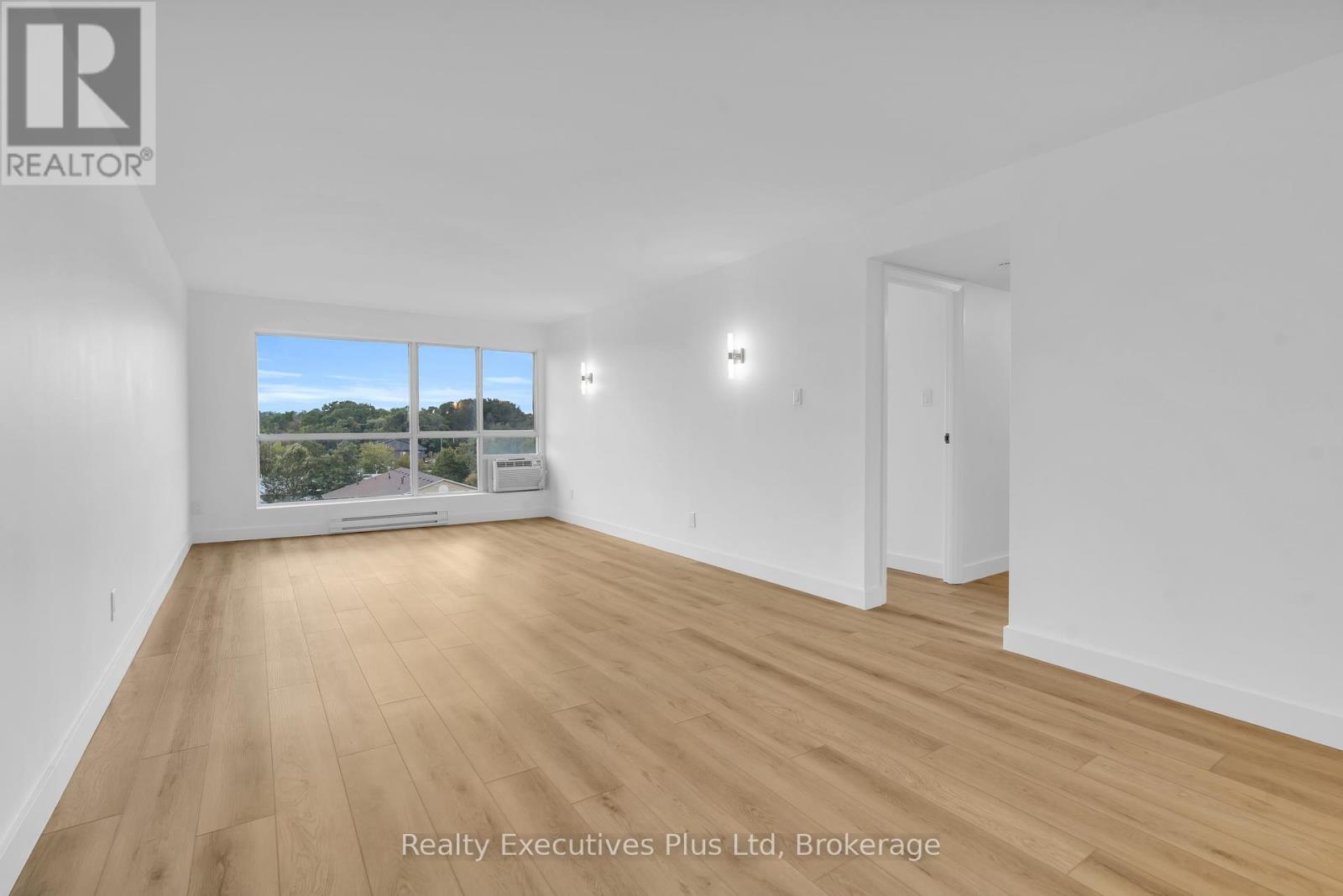 902 - 358 Waterloo Avenue, Guelph, Ontario  N1H 7Y3 - Photo 11 - X12386337
