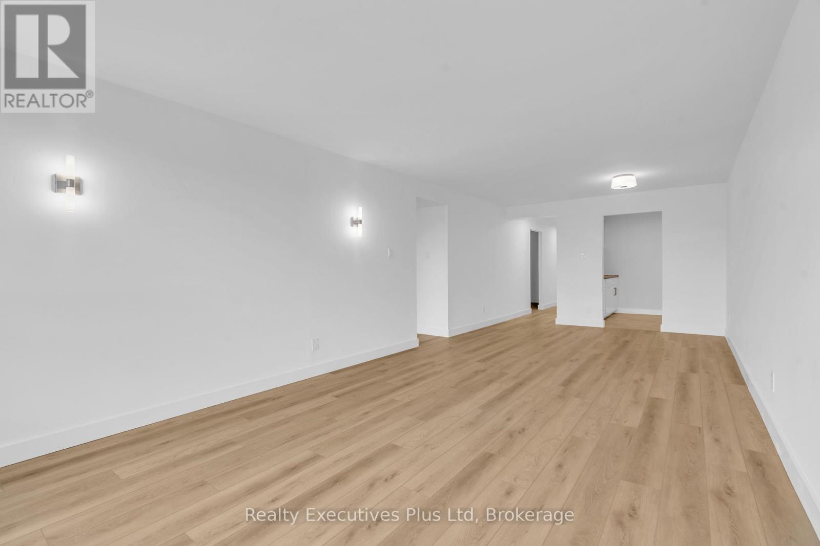 902 - 358 Waterloo Avenue, Guelph, Ontario  N1H 7Y3 - Photo 12 - X12386337