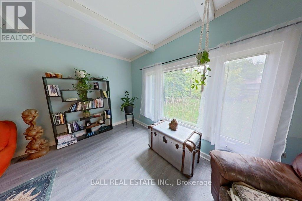 2056 Young's Point Road, Selwyn, Ontario  K0L 2H0 - Photo 20 - X12386353