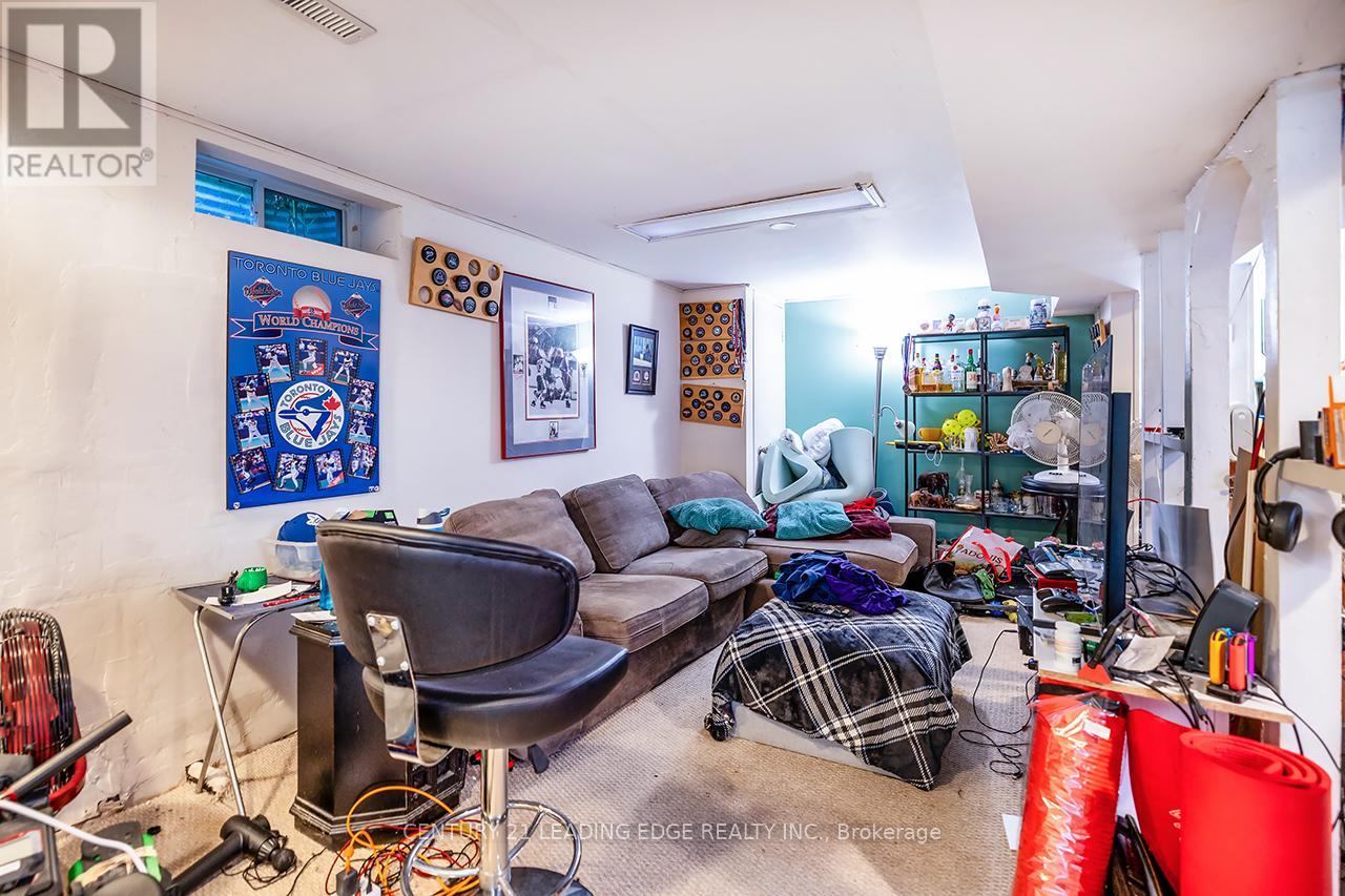 6872 Darcel Avenue, Mississauga, Ontario  L4T 2W5 - Photo 28 - W12386323