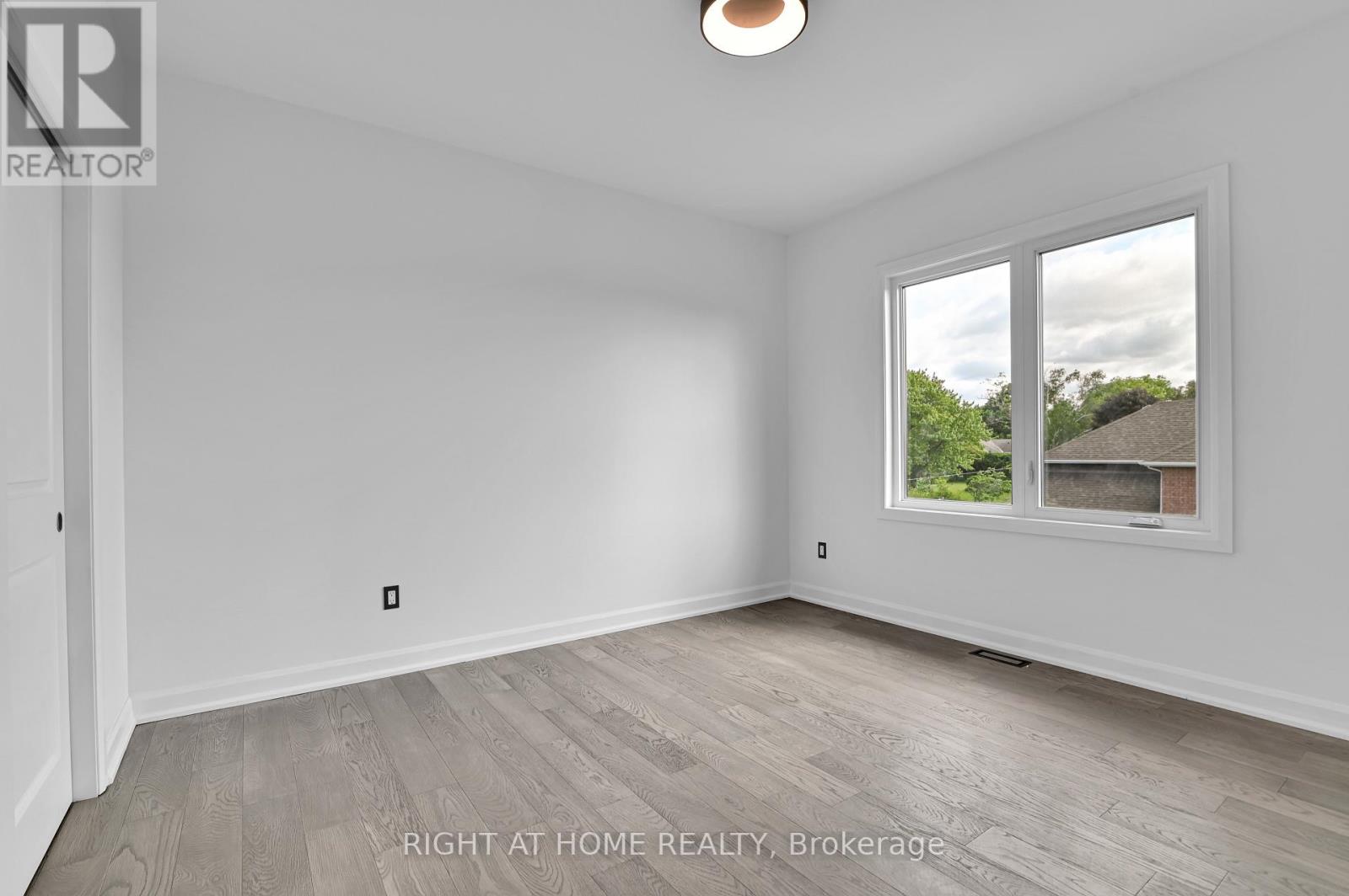 103 Fieldrow Street, Ottawa, Ontario  K2G 2Y8 - Photo 23 - X12386355