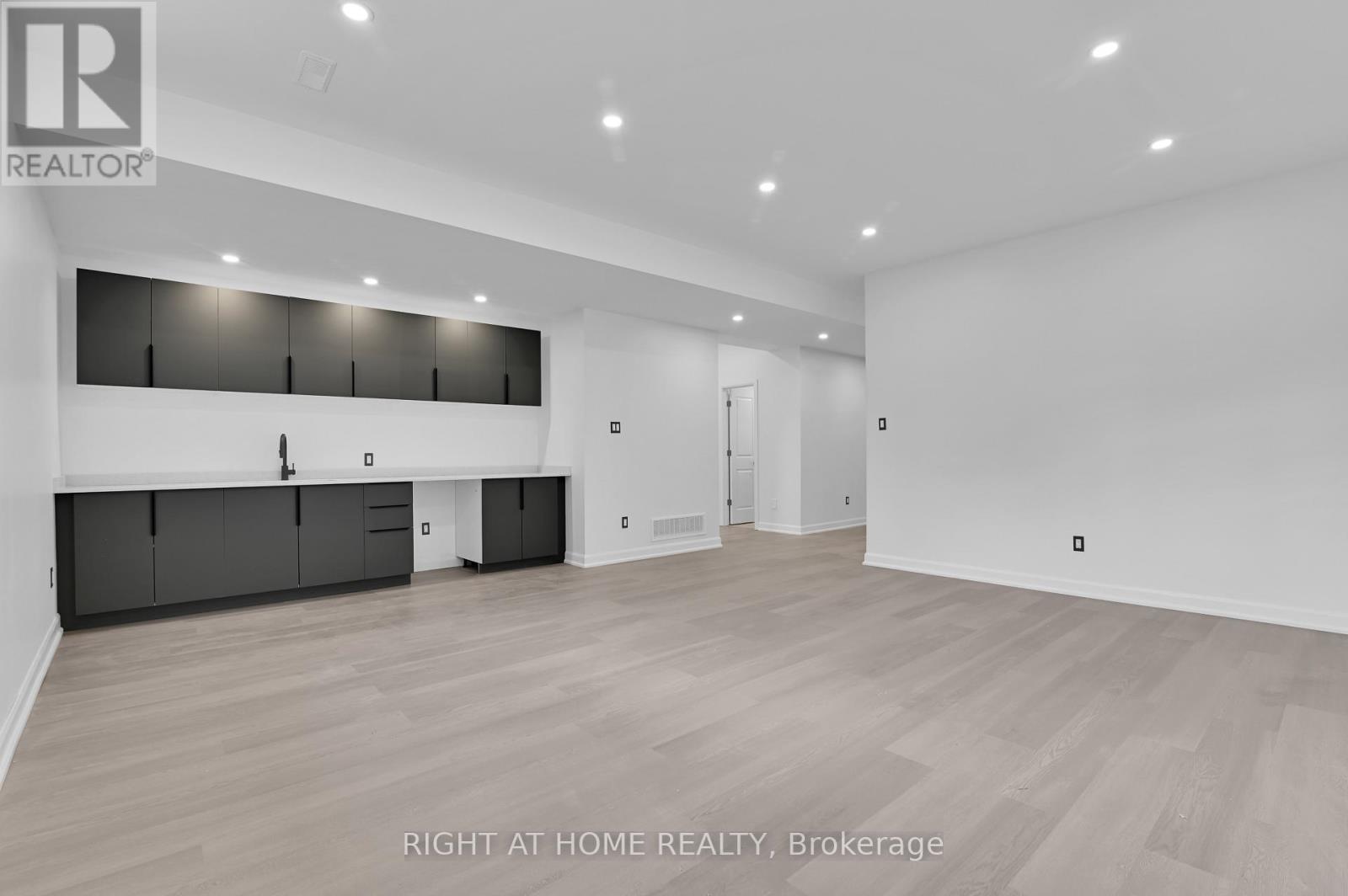 103 Fieldrow Street, Ottawa, Ontario  K2G 2Y8 - Photo 38 - X12386355